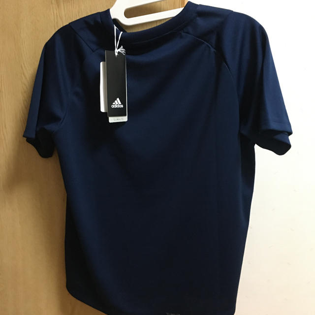 adidas(アディダス)のadidas アディダス  Tシャツ 150 新品 キッズ/ベビー/マタニティのキッズ服男の子用(90cm~)(Tシャツ/カットソー)の商品写真