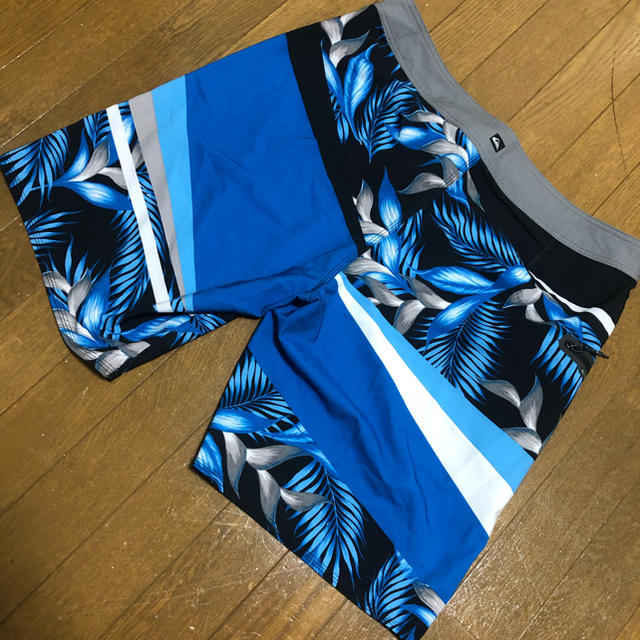 QUIKSILVER(クイックシルバー)のクイックシルバー　水着　メンズ　ボードショーツ スポーツ/アウトドアのスポーツ/アウトドア その他(サーフィン)の商品写真