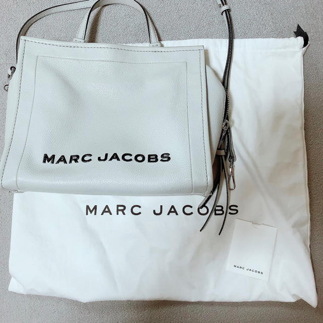 MARC JACOBS(マークジェイコブス)の超美品MARC JACOBS ❤︎ THE BOX SHOPPER 29   レディースのバッグ(トートバッグ)の商品写真