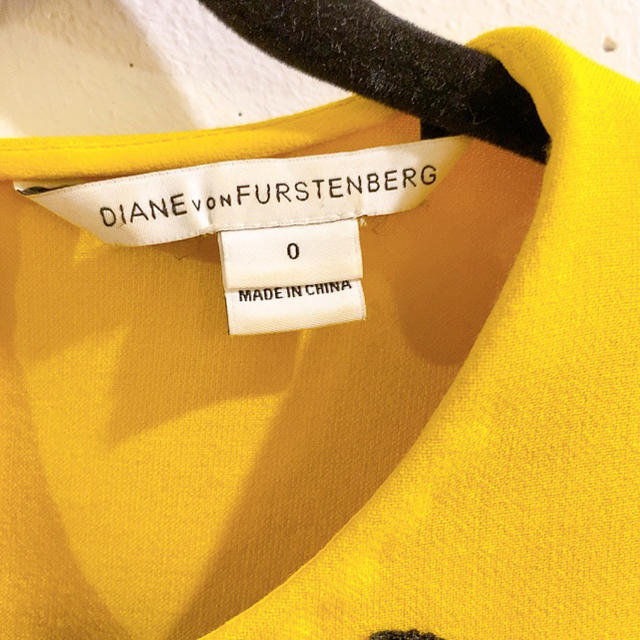 DIANE von FURSTENBERG(ダイアンフォンファステンバーグ)のダイアン　ビジュートップス レディースのトップス(カットソー(半袖/袖なし))の商品写真