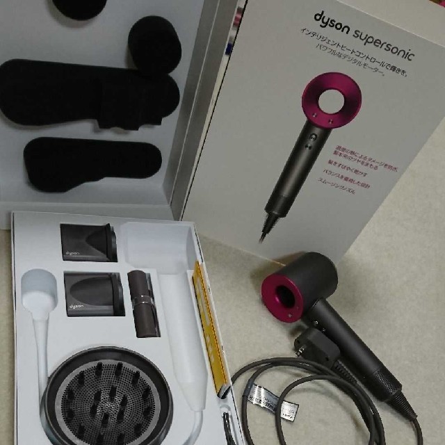 dyson　ダイソンヘアドライヤー　HD01　家電量販店購入