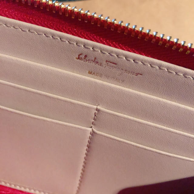 Salvatore Ferragamo - 美品【フェラガモ】レディース 長財布 ピンクの