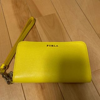 フルラ(Furla)のフルラ  iPhoneケース　財布　イエロー(iPhoneケース)