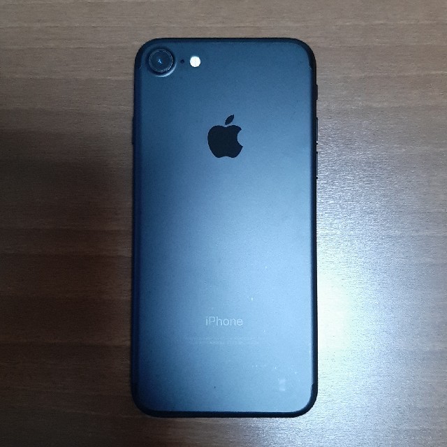 【美品】iPhone7  本体 black 128GB SIMフリースマートフォン/携帯電話