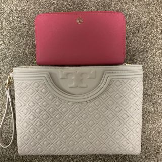 トリーバーチ(Tory Burch)の［vividyj’s shop様専用］トリーバーチ  クラッチバック　ベージュ(クラッチバッグ)