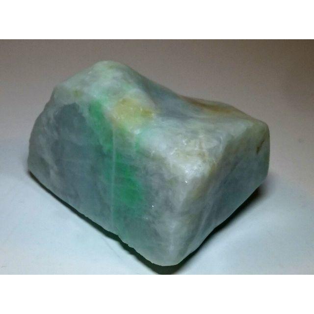 白緑 140g 翡翠 ヒスイ 翡翠原石 原石 鉱物 鑑賞石 自然石 誕生石