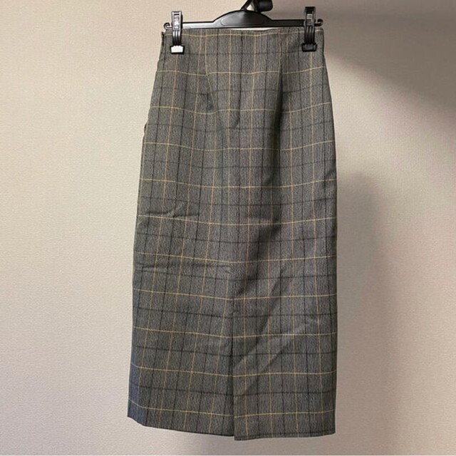 ZARA(ザラ)のレディース　スカート  ロング　スリット　グレー　タイト　孔子柄　女性　モード レディースのスカート(ロングスカート)の商品写真