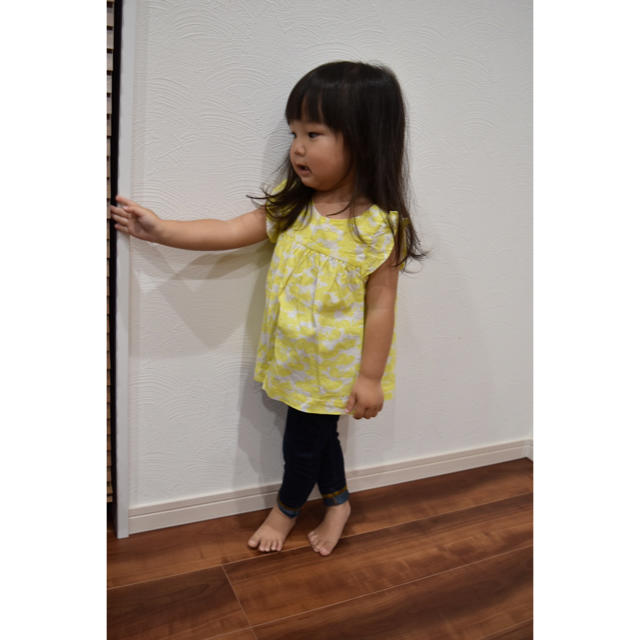 babyGAP(ベビーギャップ)のbabygap うさぎさんトップス キッズ/ベビー/マタニティのベビー服(~85cm)(タンクトップ/キャミソール)の商品写真