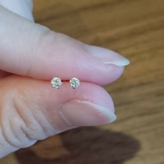 ジュエリーツツミ(JEWELRY TSUTSUMI)のk18 ダイヤモンド ピアス 0.1カラット(ピアス)