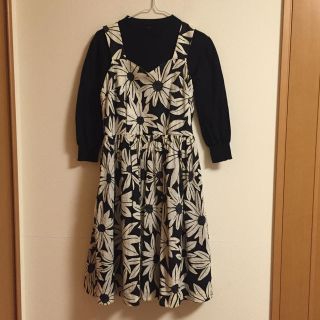 ドットアンドストライプスチャイルドウーマン(Dot&Stripes CHILDWOMAN)のひまわり柄ワンピース(ひざ丈ワンピース)