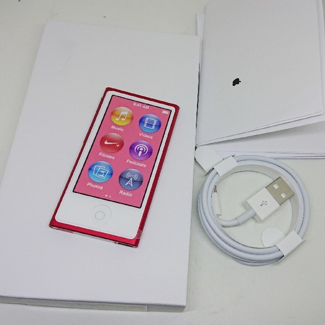 Apple(アップル)のiPod nano 第七世代 16GB FMラジオ搭載 A1446 REDストア スマホ/家電/カメラのオーディオ機器(ポータブルプレーヤー)の商品写真