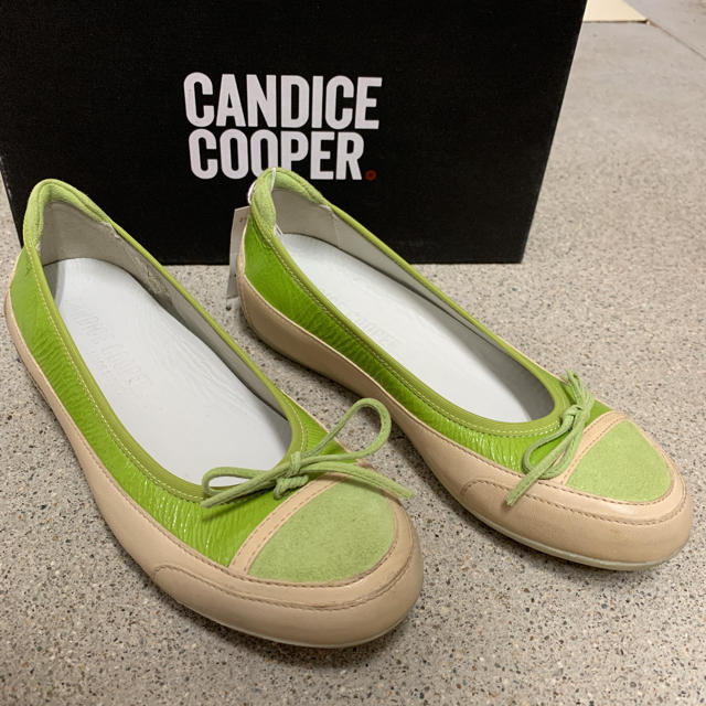 イタリア製　レザーパンプス　CANDICE COOPER グリーン　36 レディースの靴/シューズ(ローファー/革靴)の商品写真