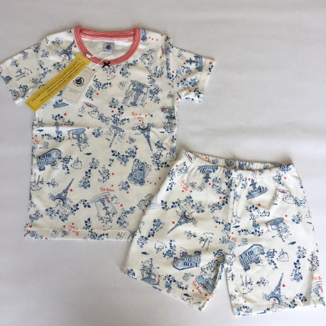 PETIT BATEAU(プチバトー)の新品未使用  プチバトー  半袖  パジャマ  8ans キッズ/ベビー/マタニティのキッズ服女の子用(90cm~)(パジャマ)の商品写真