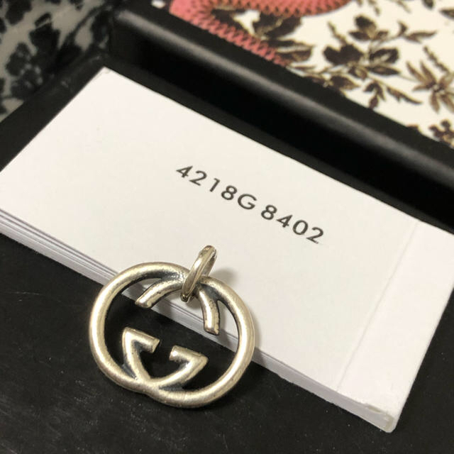 グッチ（GUCCI） インターロッキングGGロゴデザインネックレストップ-