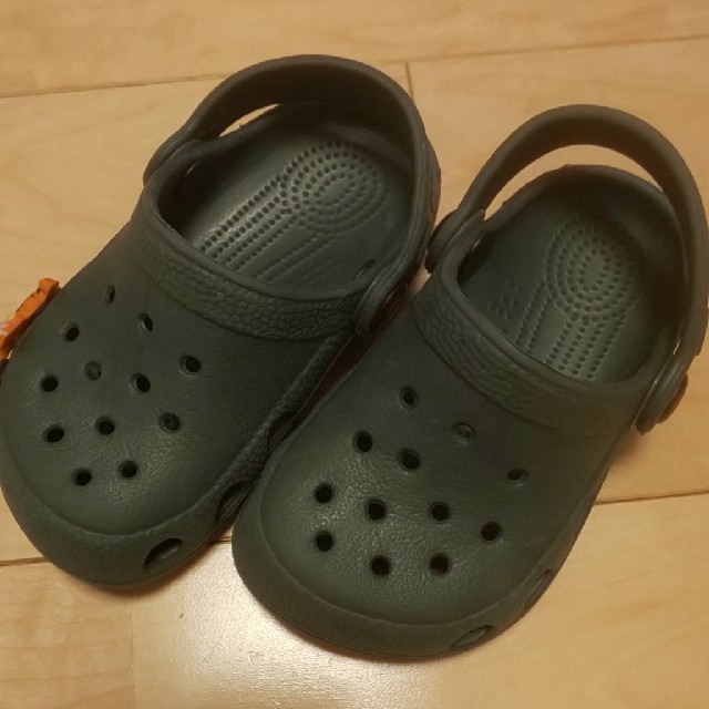 crocs(クロックス)のクロックス×MIKI HOUSE サンダル キッズ/ベビー/マタニティのベビー靴/シューズ(~14cm)(サンダル)の商品写真