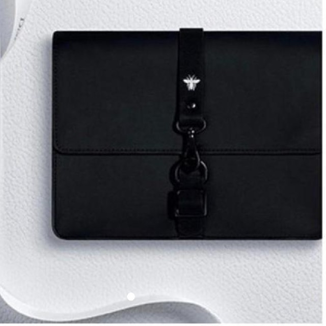 Christian Dior(クリスチャンディオール)のディオール オム クラッチ、箱付き メンズのバッグ(セカンドバッグ/クラッチバッグ)の商品写真