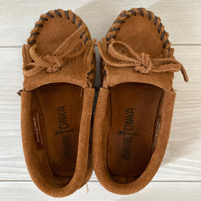 Minnetonka(ミネトンカ)のミネトンカ（キッズ） キッズ/ベビー/マタニティのキッズ靴/シューズ(15cm~)(その他)の商品写真