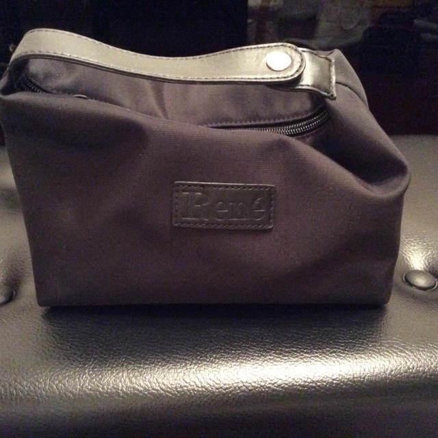 René(ルネ)のReneのポーチ レディースのバッグ(クラッチバッグ)の商品写真