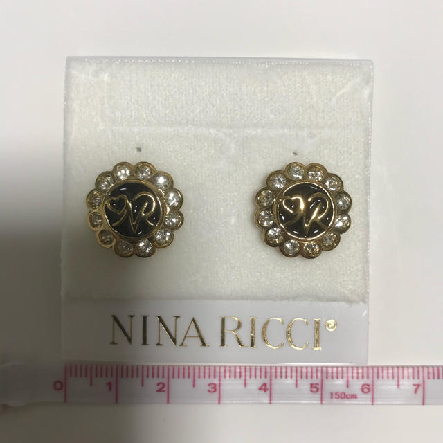 NINA RICCI(ニナリッチ)の【由美りん様専用】ニナリッチ　花イヤリング レディースのアクセサリー(イヤリング)の商品写真