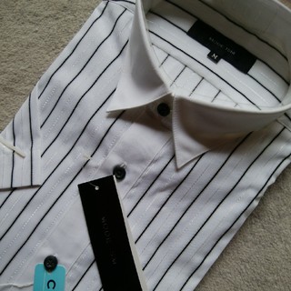 【新品】半袖　M 39　MODE ISM　黒銀糸の線　ワイシャツ　 綿混形態安定(シャツ)