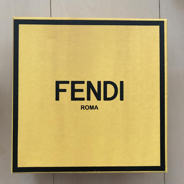 FENDIベビーファーストシューズ