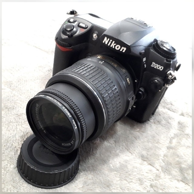デジタル一眼【おまけが充実!】NikonデジカメD200レンズキット
