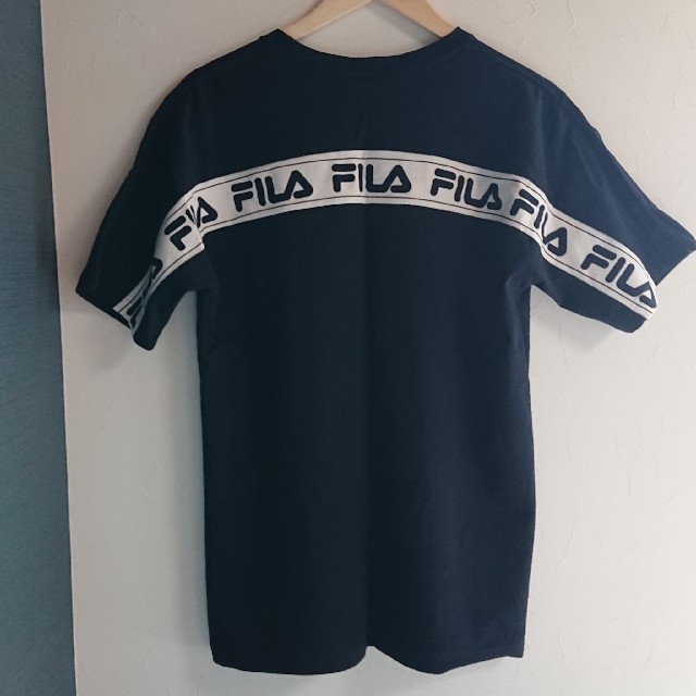 GYDA(ジェイダ)のFILA グラフィックラインBIG Tシャツ ネイビー レディースのトップス(Tシャツ(半袖/袖なし))の商品写真