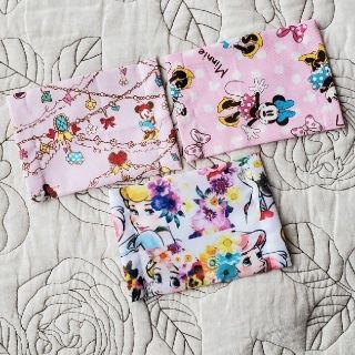 ディズニー(Disney)の専用　35　524　夏　ミニー　プリンセス　キッズ　インナーマスク　3枚(その他)