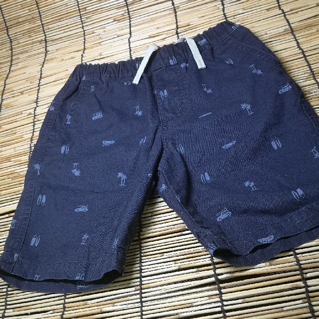 UNIQLO(ユニクロ)のユニクロ キッズ ハーフパンツ 110～125サイズ キッズ/ベビー/マタニティのキッズ服男の子用(90cm~)(パンツ/スパッツ)の商品写真