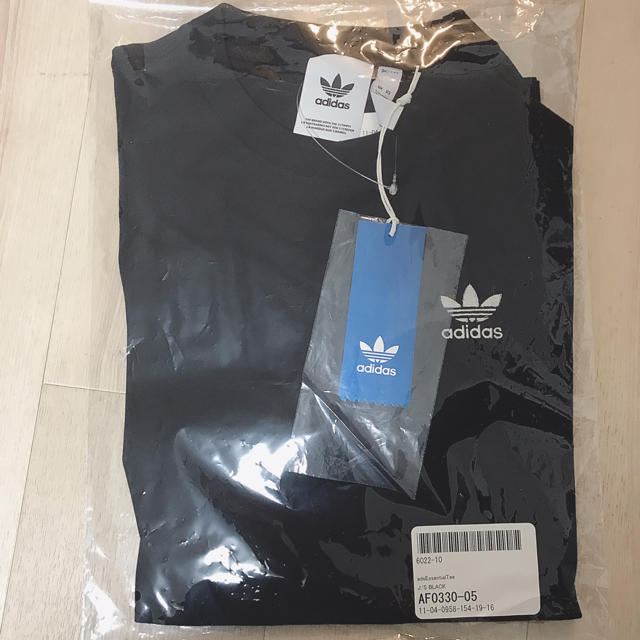 adidas(アディダス)の【週末限定セール】 アディダスオリジナルス ブラック Sサイズ Tシャツ  メンズのトップス(Tシャツ/カットソー(半袖/袖なし))の商品写真