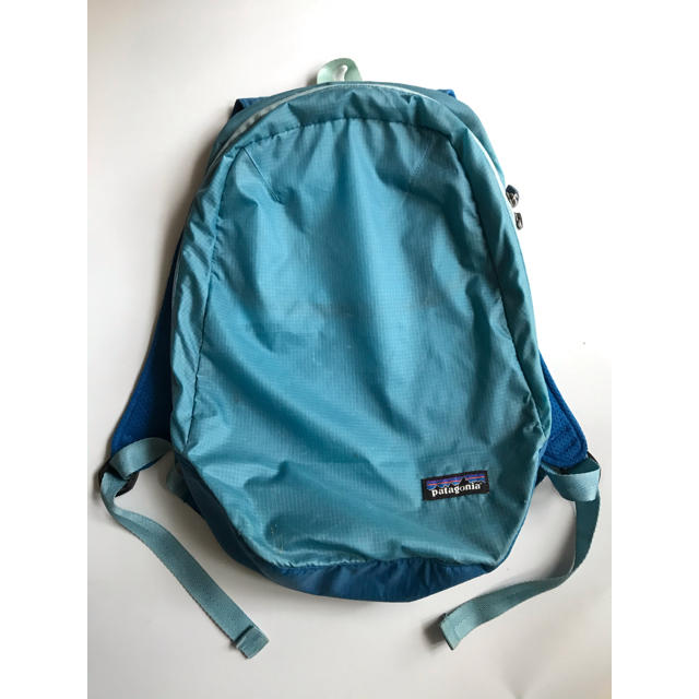 patagonia(パタゴニア)の【お値下げ中！送料込】パタゴニア  キッズリュック・ライトウェイトパック15L キッズ/ベビー/マタニティのこども用バッグ(リュックサック)の商品写真