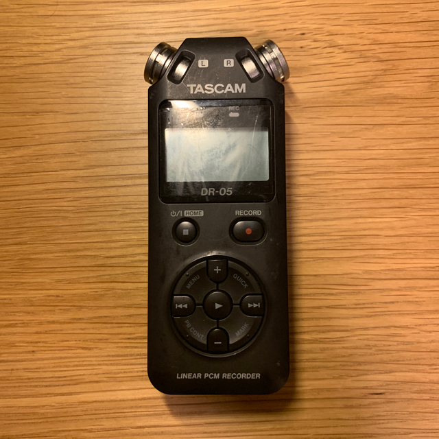 TASCAM レコーダー　DR-05