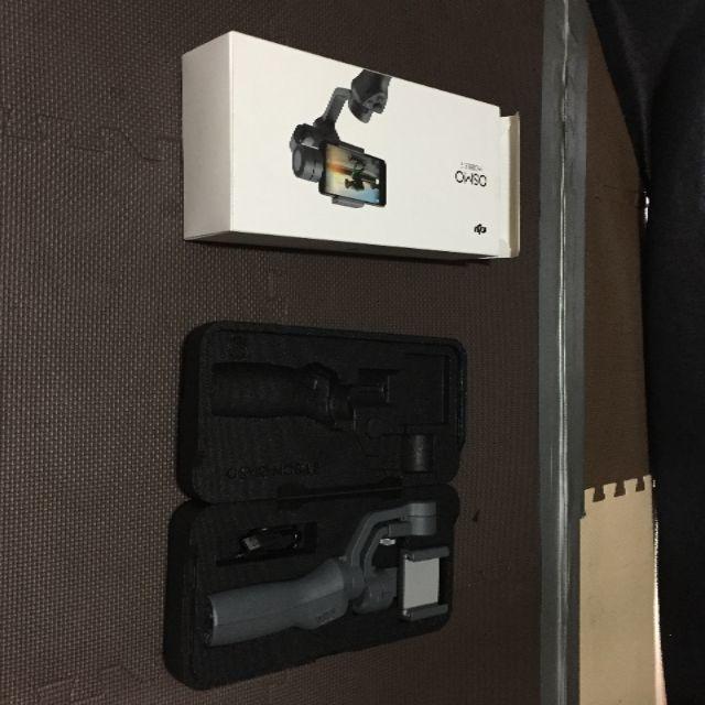 【国内正規品】 DJI Osmo Mobile 2 (3軸手持ちジンバル) スマホ/家電/カメラのスマホ/家電/カメラ その他(その他)の商品写真