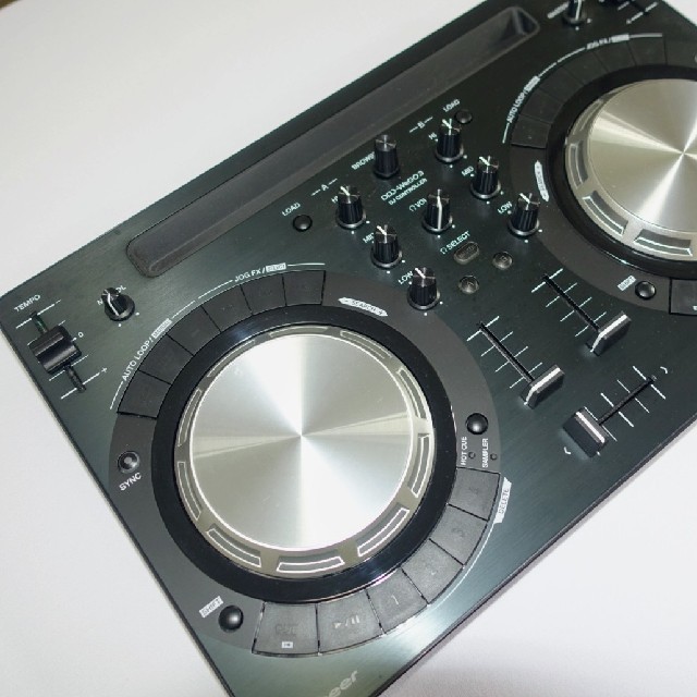 Pioneer(パイオニア)の■Pioneer DDJ-WEGO3 パイオニア DJコントローラー 楽器のDJ機器(PCDJ)の商品写真