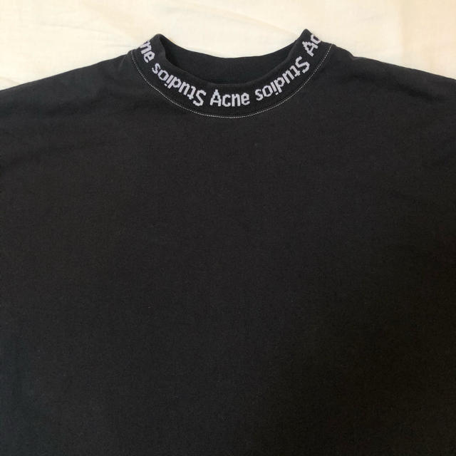 ACNE(アクネ)のアクネ acne  人気 Tシャツ XS レディースのトップス(Tシャツ(半袖/袖なし))の商品写真