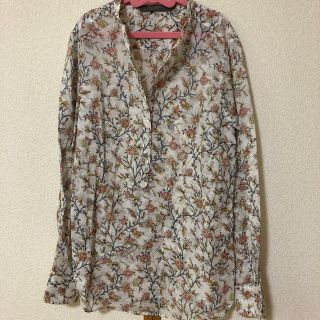 ザラ(ZARA)のZARA 花柄　ブラウス　シャツ　トップス　ザラ (シャツ/ブラウス(長袖/七分))