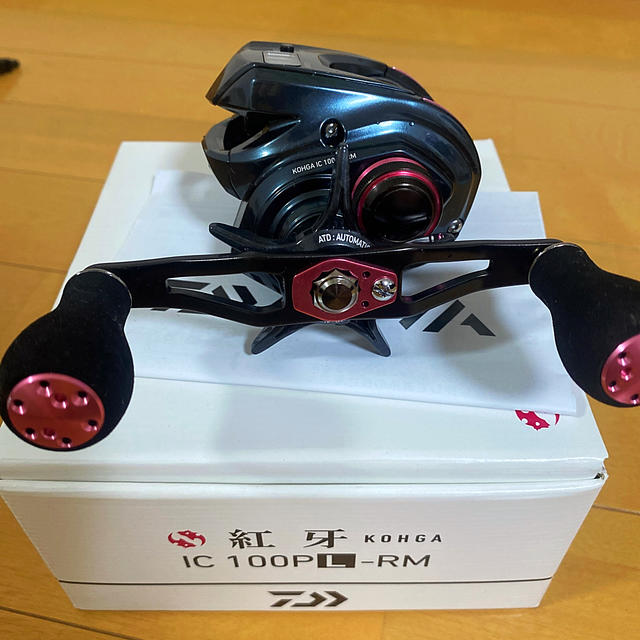 ダイワ 紅牙IC100L-RM - リール