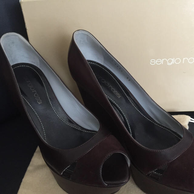 Sergio Rossi(セルジオロッシ)のsergiorossiウェッジ37大幅値下げ レディースの靴/シューズ(サンダル)の商品写真