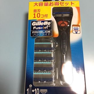 ピーアンドジー(P&G)の新品！Gilletteジレットフュージョン➕替刃10個(カミソリ)