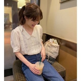 マウジー(moussy)の完売 新品 moussy マウジー レースブラウス PIN TUCK LACY(シャツ/ブラウス(半袖/袖なし))