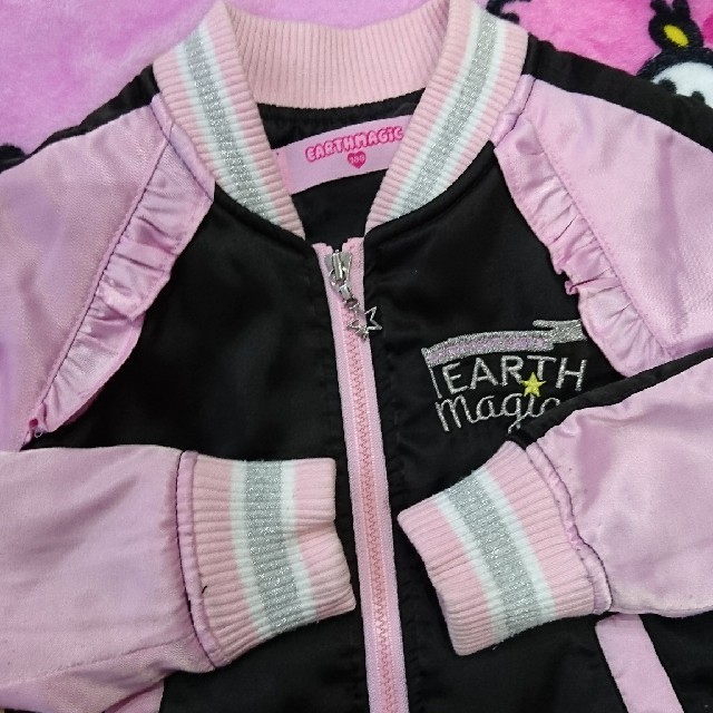 EARTHMAGIC(アースマジック)のはなママ様専用🐻アースマジック スタジャン100 キッズ/ベビー/マタニティのキッズ服女の子用(90cm~)(ジャケット/上着)の商品写真