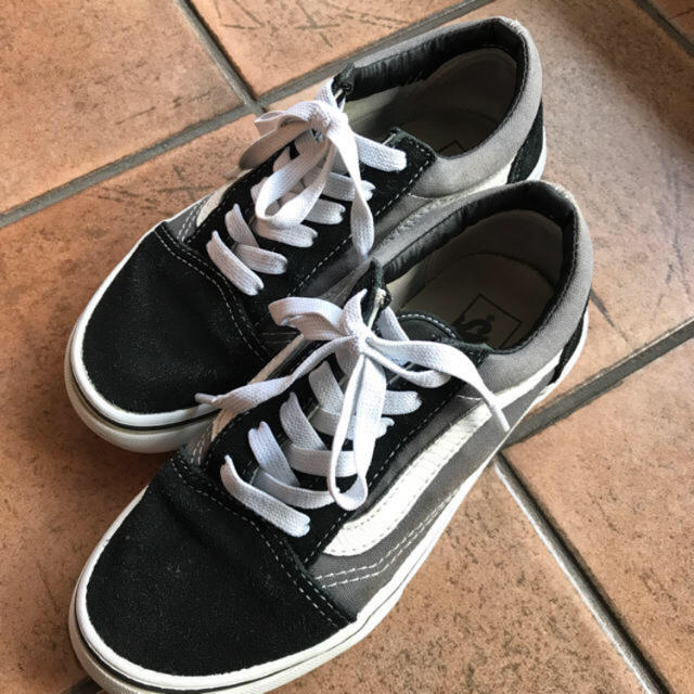 VANS(ヴァンズ)のvans old school キッズ/ベビー/マタニティのキッズ靴/シューズ(15cm~)(スニーカー)の商品写真