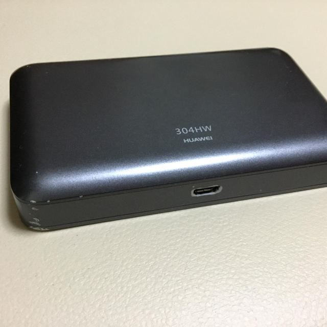 Softbank(ソフトバンク)のポケットWi-Fi ルーター Huawei 304HW スマホ/家電/カメラのPC/タブレット(PC周辺機器)の商品写真
