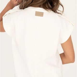 アリシアスタン(ALEXIA STAM)のSleeveless Epaulet Top White(Tシャツ(半袖/袖なし))