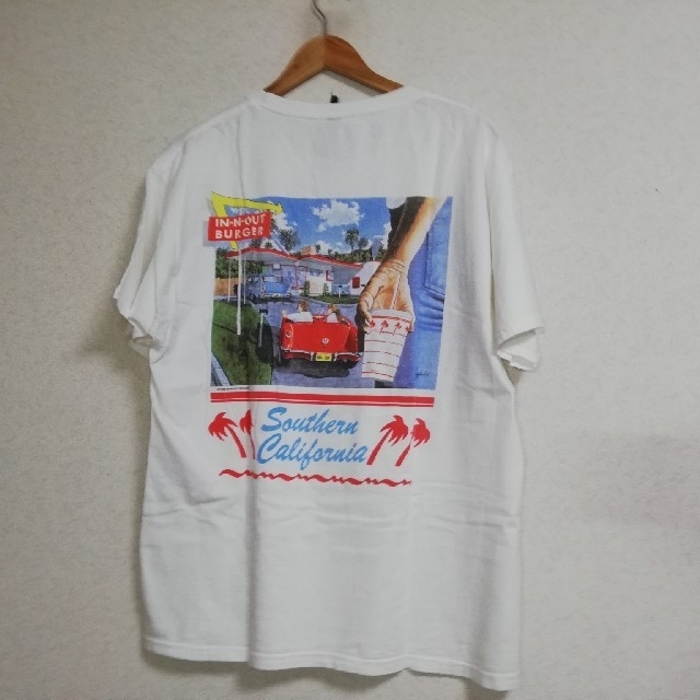 翌日発送可能　IN-AND-OUT BURGER Tシャツ メンズのトップス(Tシャツ/カットソー(半袖/袖なし))の商品写真