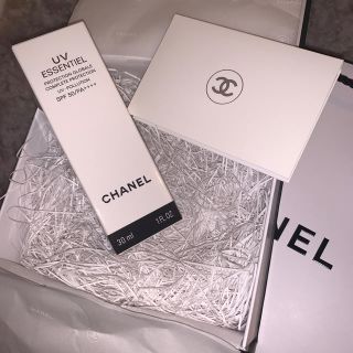 シャネル(CHANEL)のシャネル　CHANEL UV エサンシエル コンプリート(化粧下地)