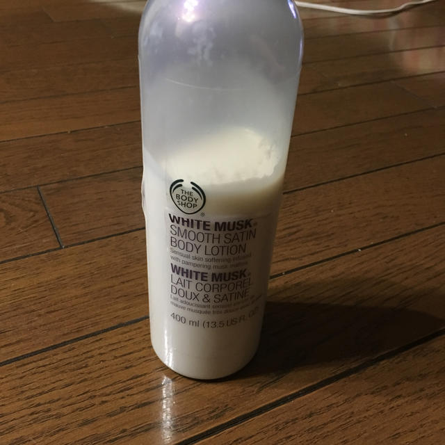 THE BODY SHOP(ザボディショップ)のザ・ボディショップ ホワイトムスク スムースサテン ボディローション(400ml コスメ/美容のボディケア(ボディローション/ミルク)の商品写真