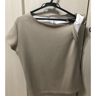 アメリヴィンテージ(Ameri VINTAGE)のSHOULDER TWIST TEE(Tシャツ(半袖/袖なし))