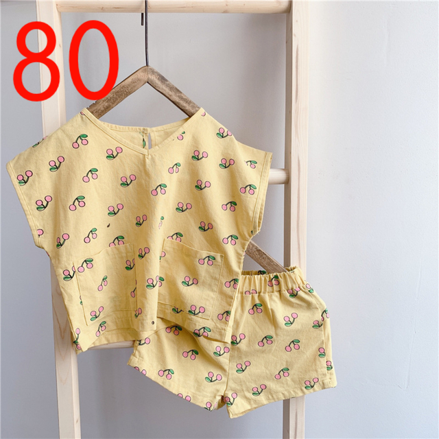 さくらんぼ　セットアップ(イエロー) 80㌢　 キッズ/ベビー/マタニティのベビー服(~85cm)(Ｔシャツ)の商品写真