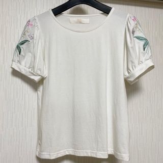 トッコ(tocco)のトッコクローゼット　花の刺繍が可愛いカットソー(カットソー(半袖/袖なし))